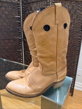 Classic Vintage leather Tan Cowboy Western Boots - Men size 91/2